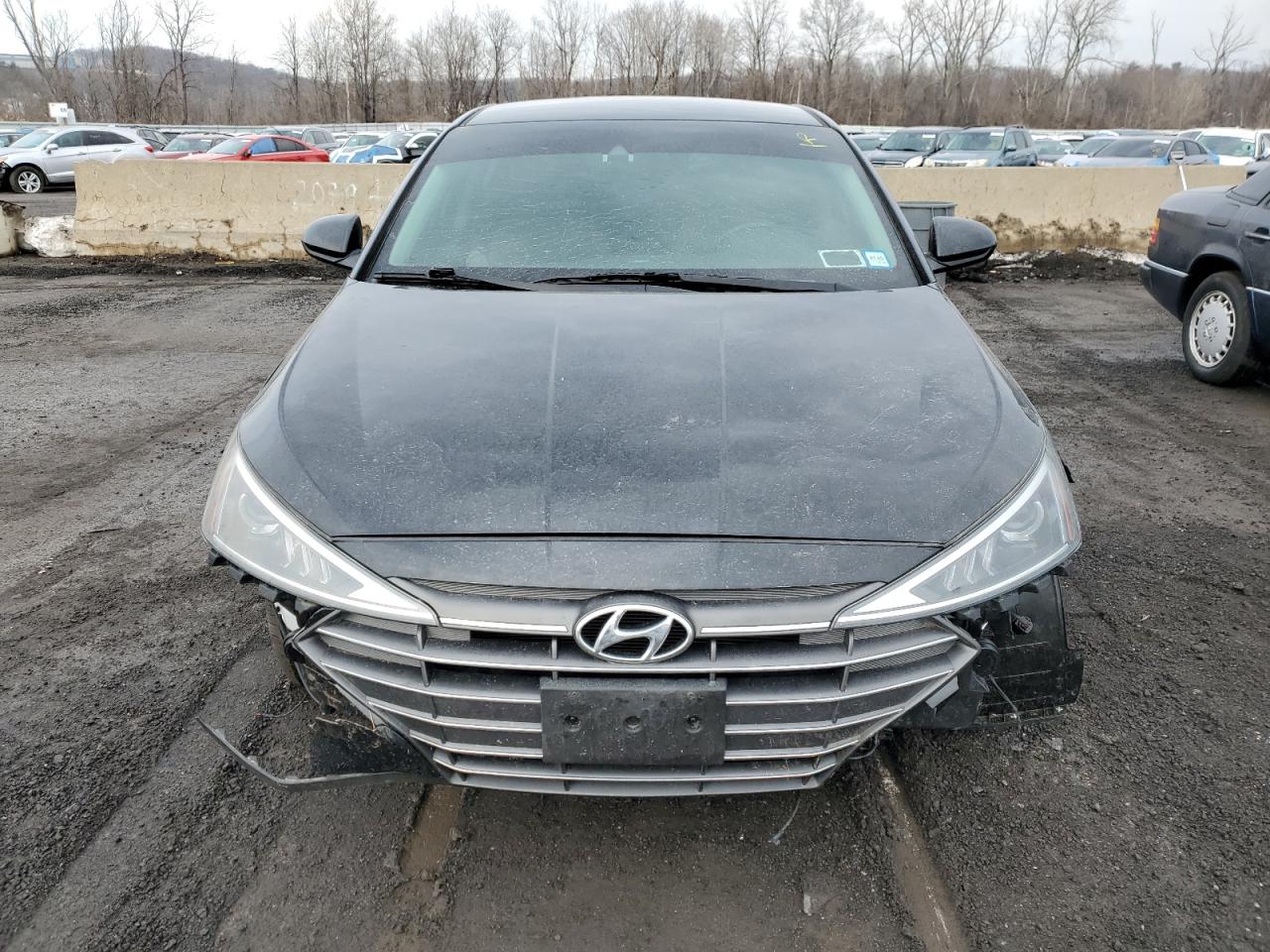 2020 Hyundai Elantra - Image 5
