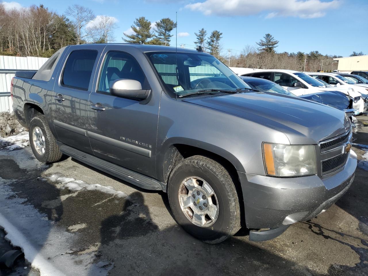 2007 Chevrolet Avalanche - Image 4
