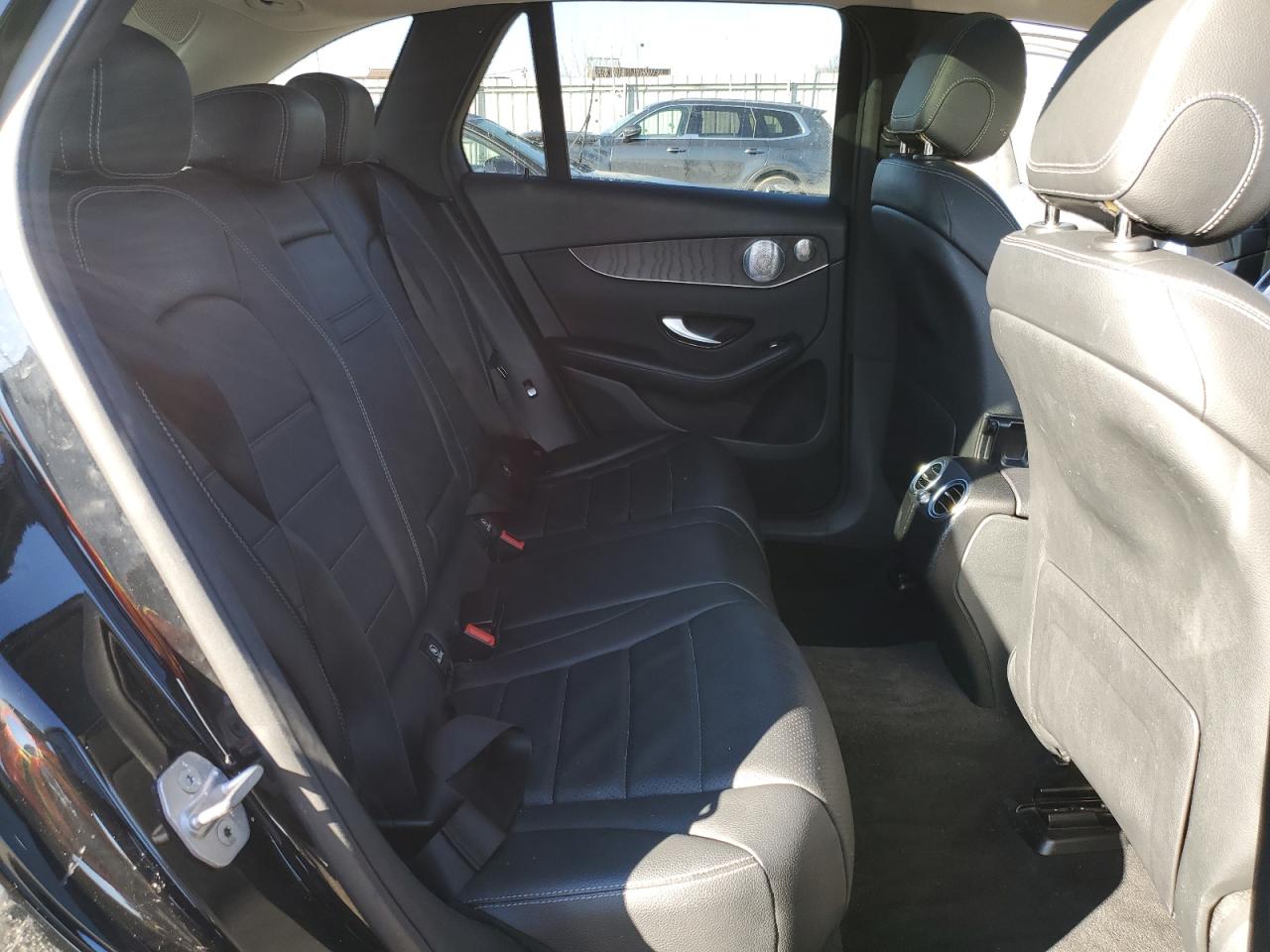 2016 Mercedes-Benz GLC - Image 12