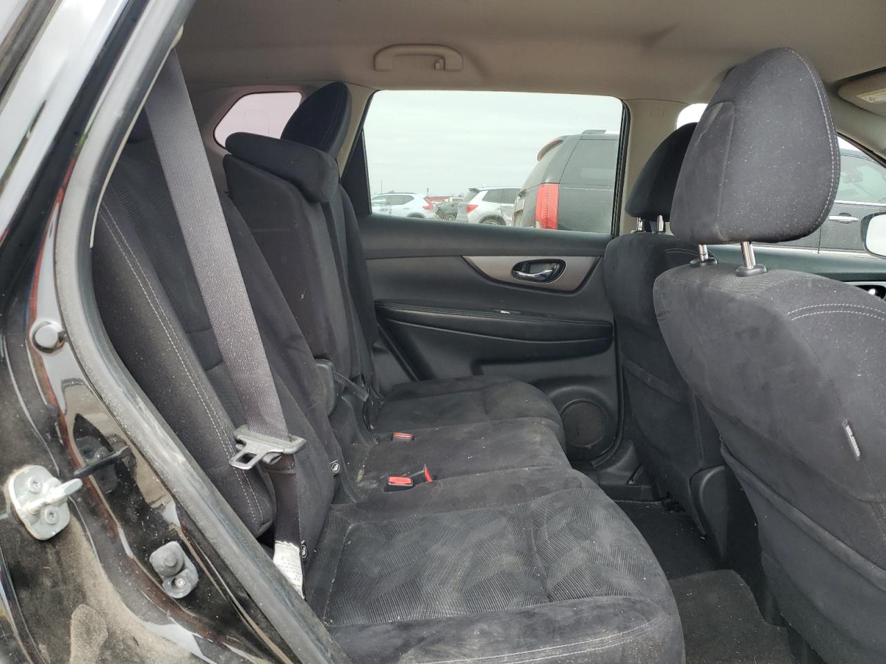 2016 Nissan Rogue - Image 12
