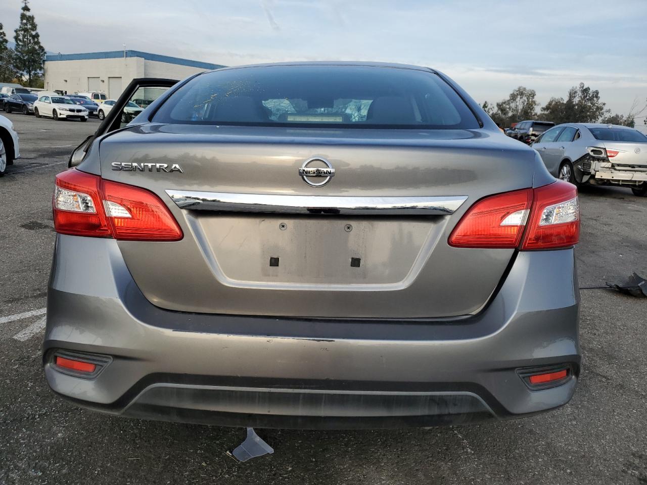 2017 Nissan Sentra - Image 6