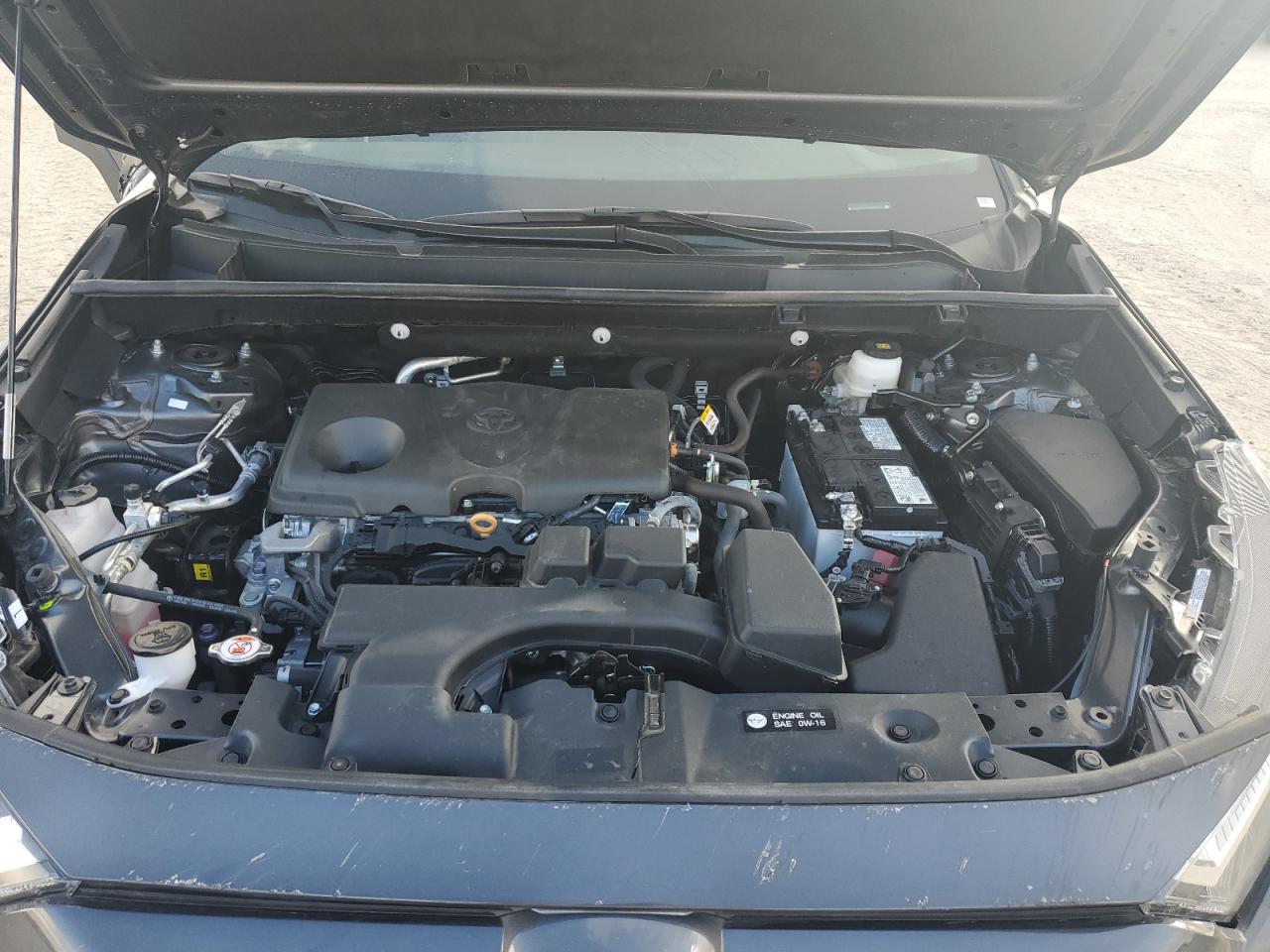 2024 Toyota RAV 4 - Image 12