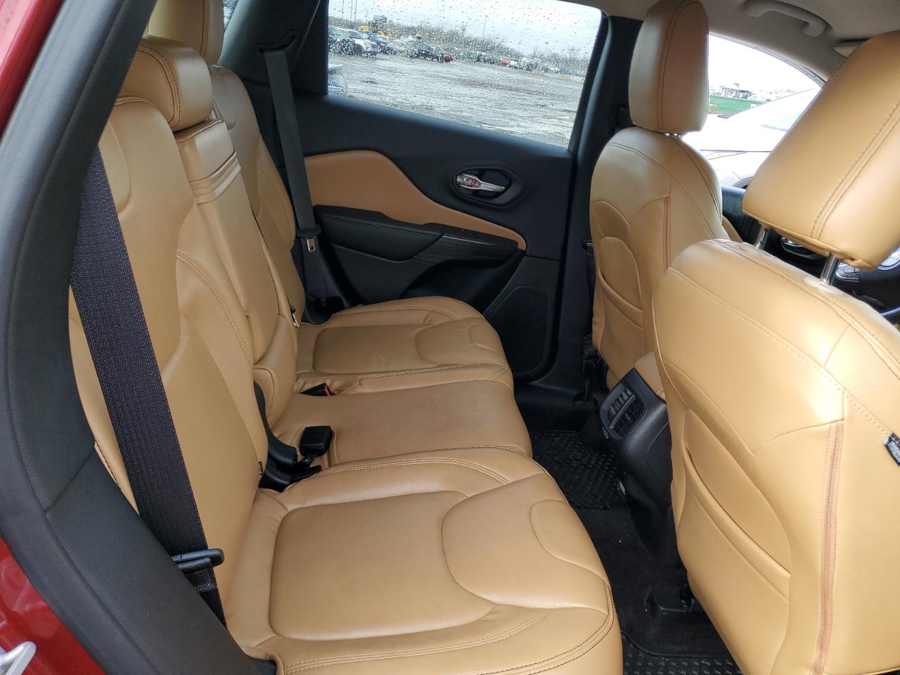 2017 Jeep Grand Cherokee - Image 11
