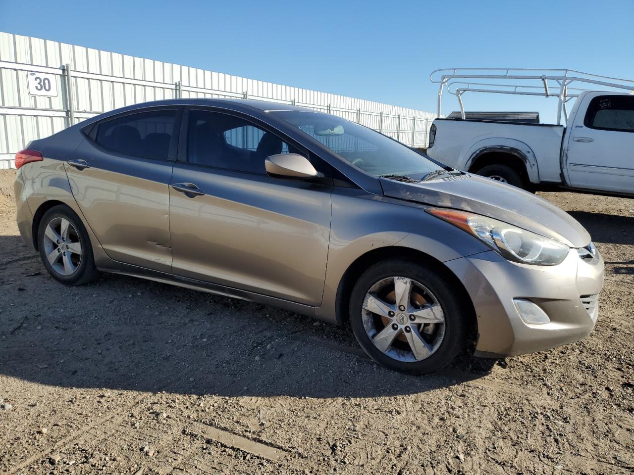 2013 Hyundai Elantra - Image 4