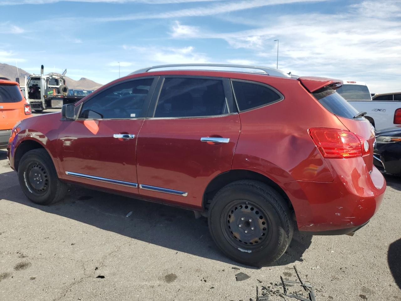 2015 Nissan Rogue - Image 2