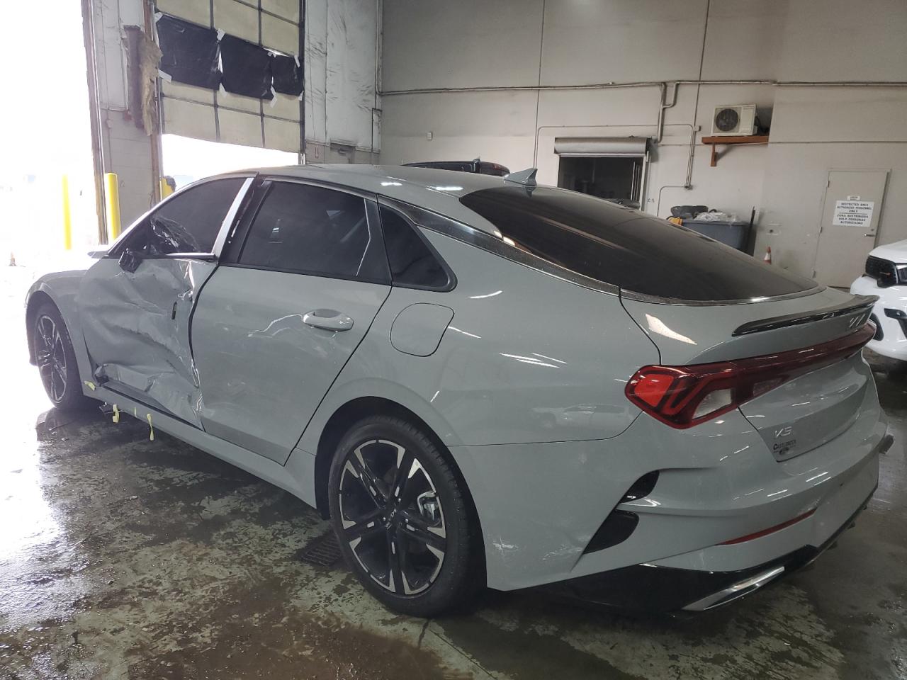 2024 Kia K5 - Image 2
