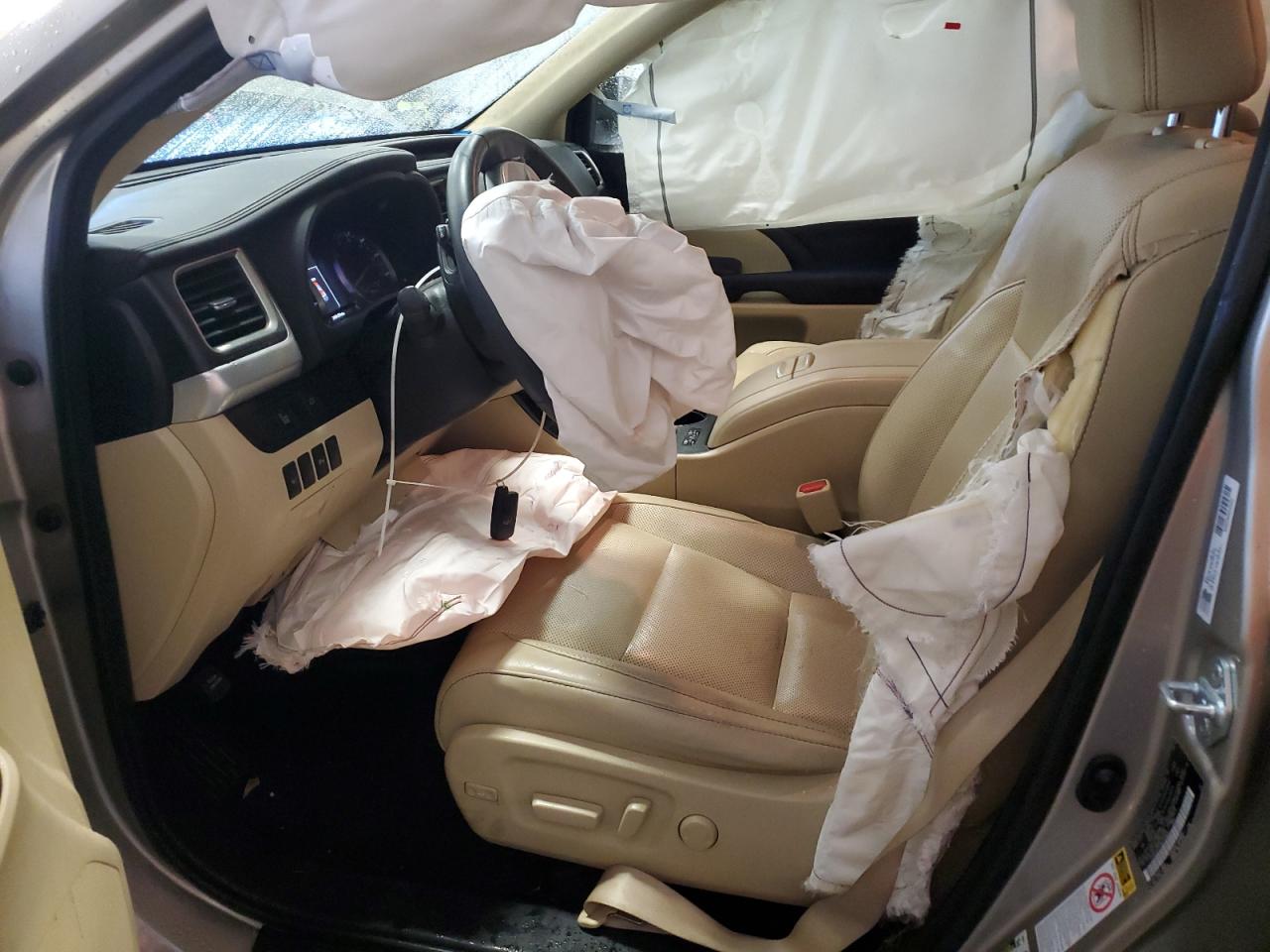 2016 Toyota Highlander - Image 7