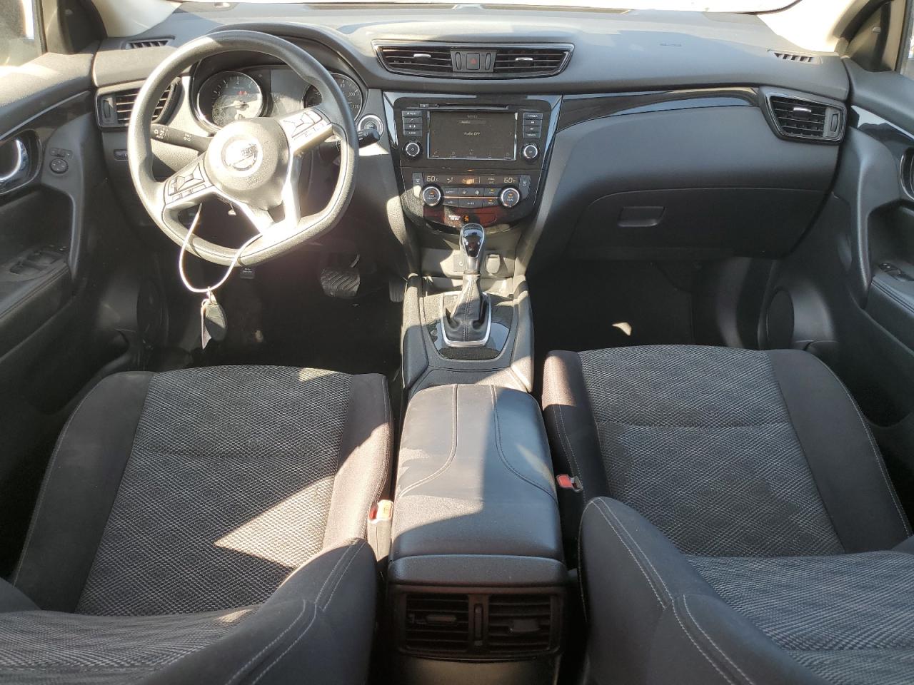 2020 Nissan Rogue - Image 8
