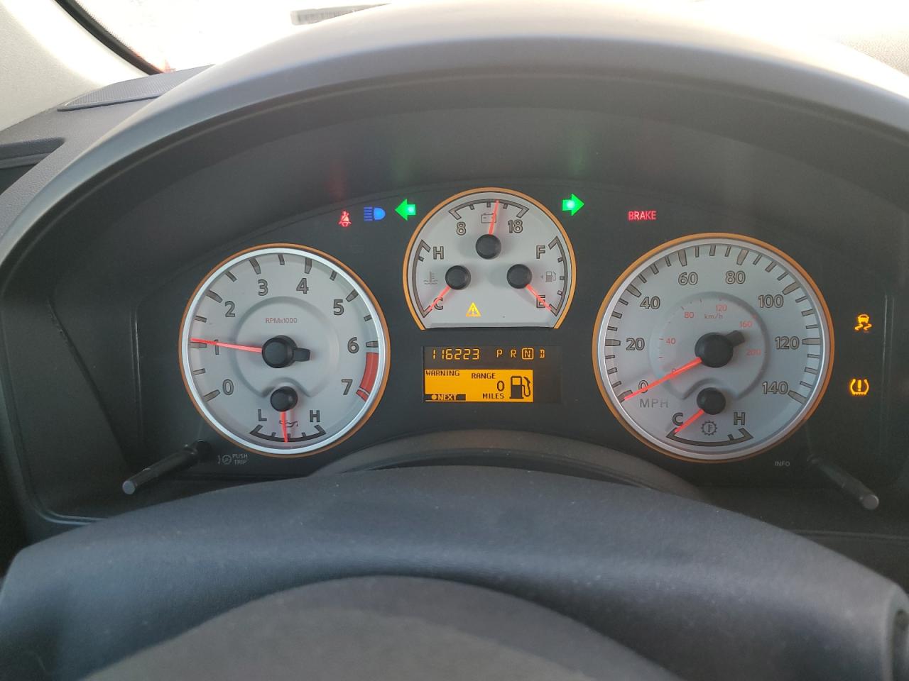 2012 Nissan Titan - Image 9