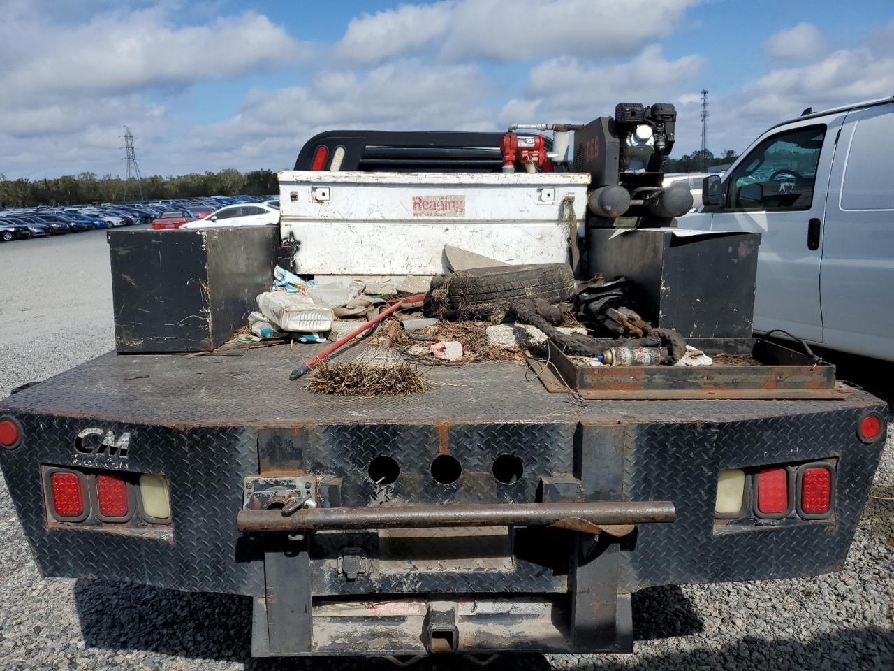2013 RAM 3500 - Image 6
