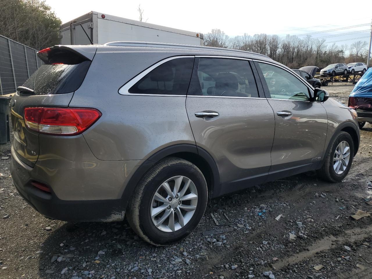 2017 Kia Sorento - Image 3