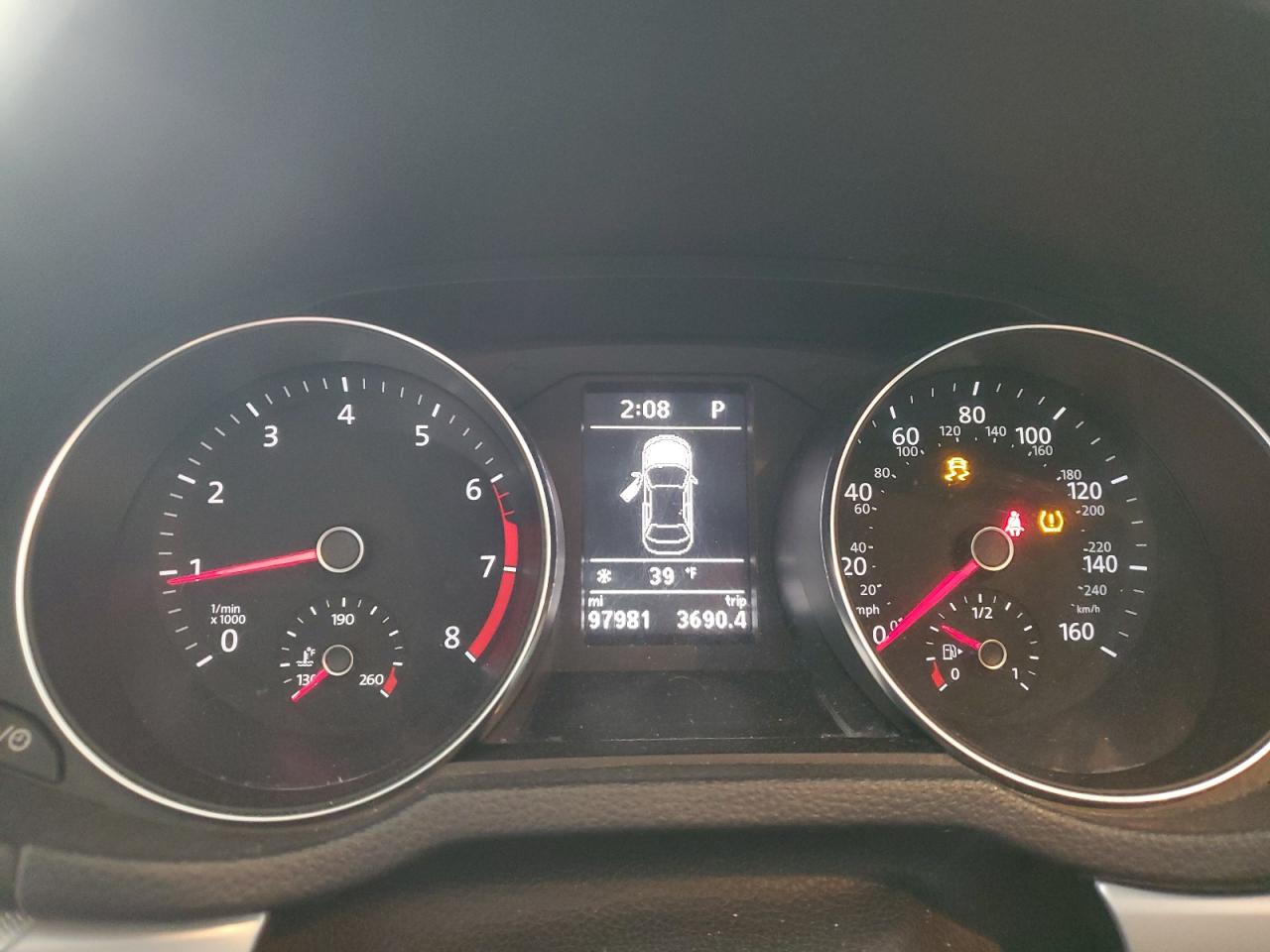 2017 Volkswagen Passat - Image 9