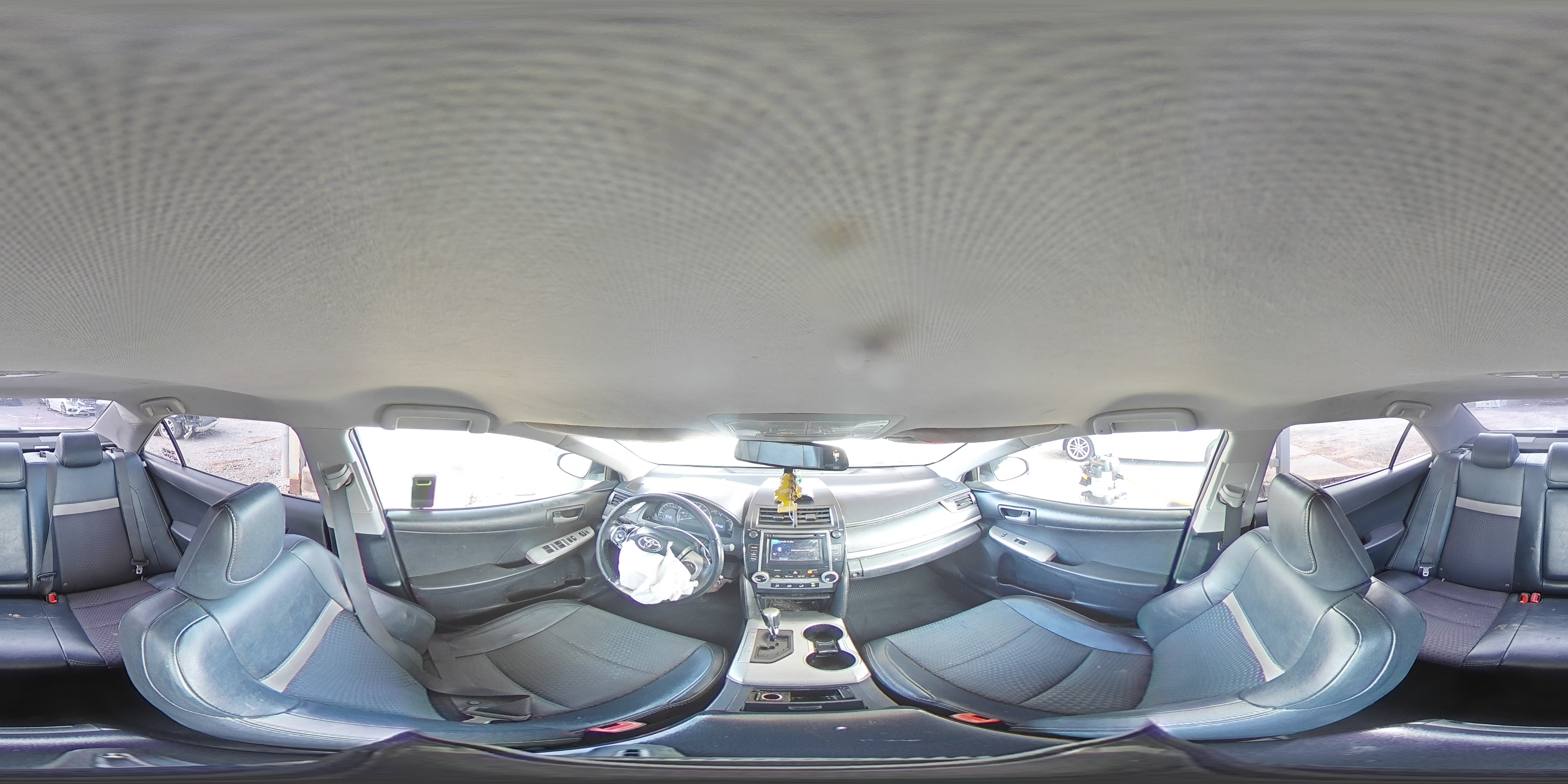 2012 Toyota Camry - Image 13