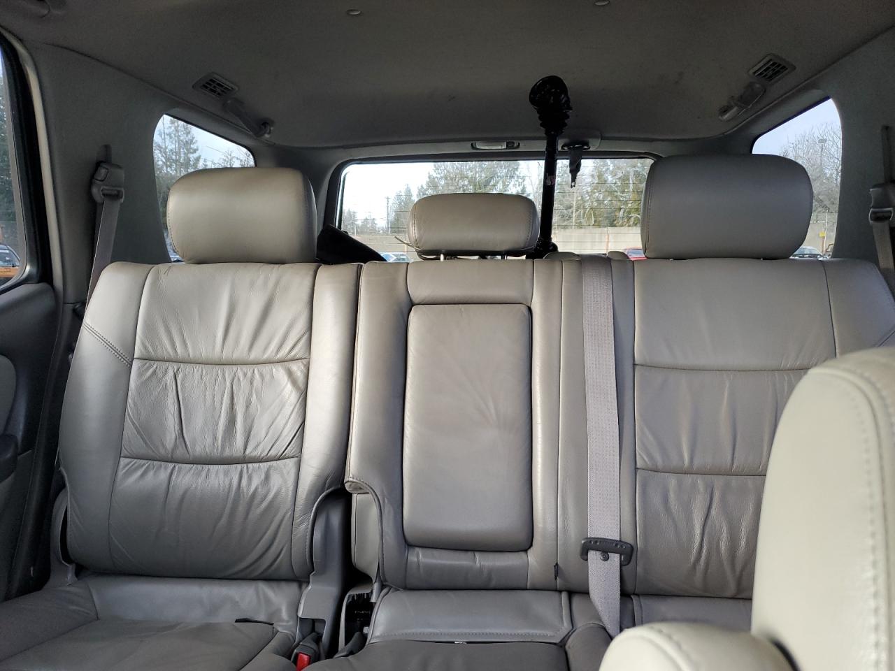 2003 Toyota Sequoia - Image 10