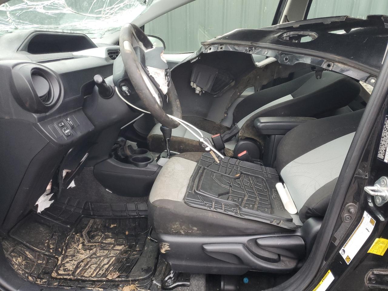 2012 Toyota Prius - Image 7