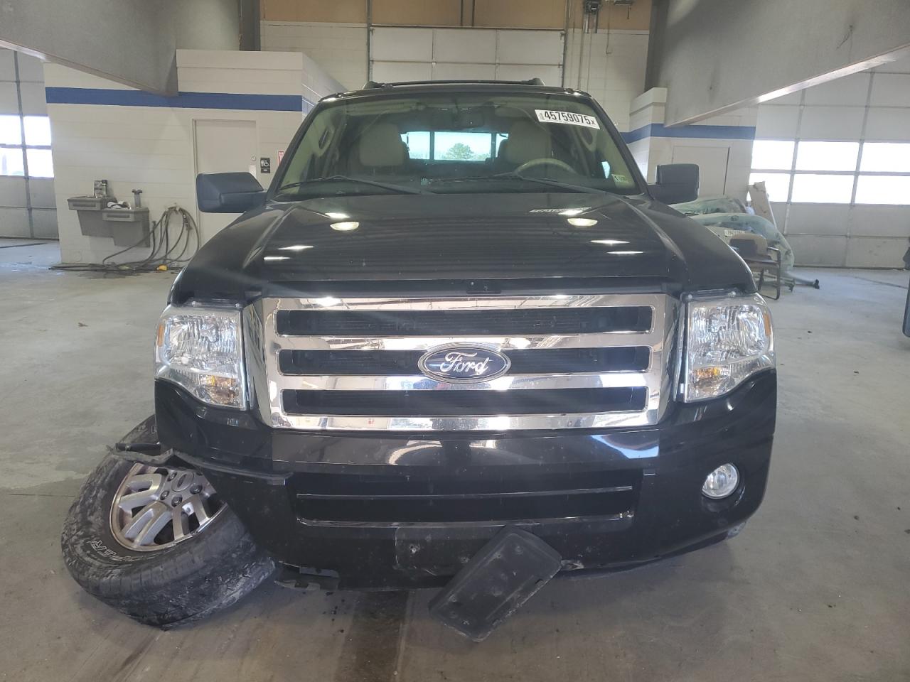 2011 Ford Expedition - Image 5