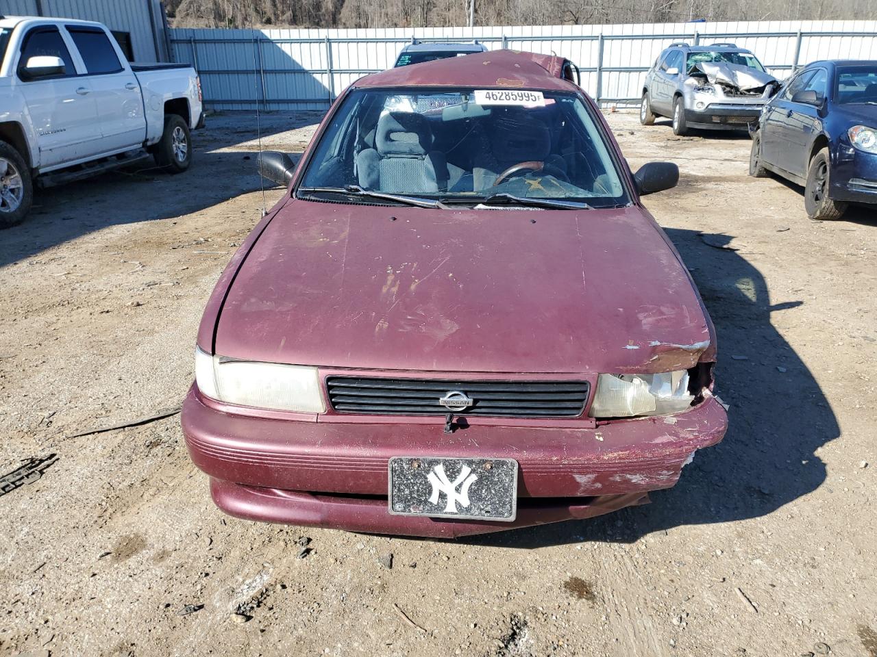 1994 Nissan Sentra - Image 5