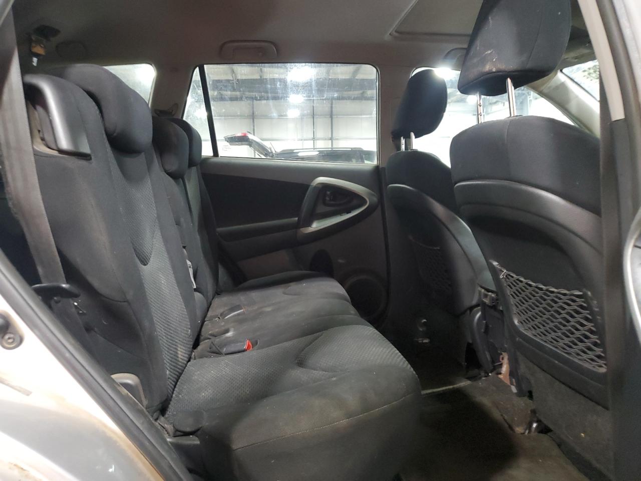 2010 Toyota RAV 4 - Image 11