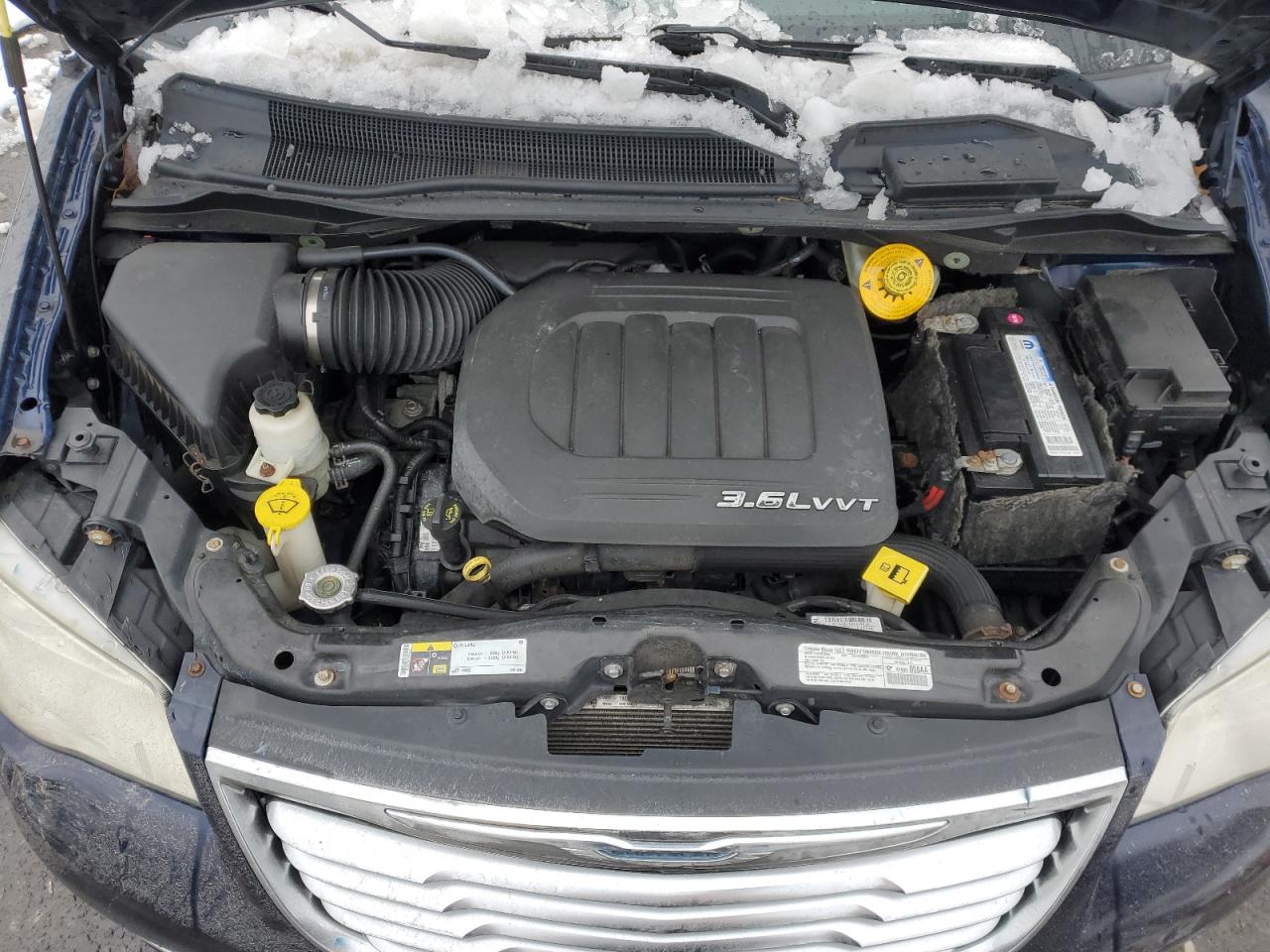 2014 Chrysler Town & Country - Image 12