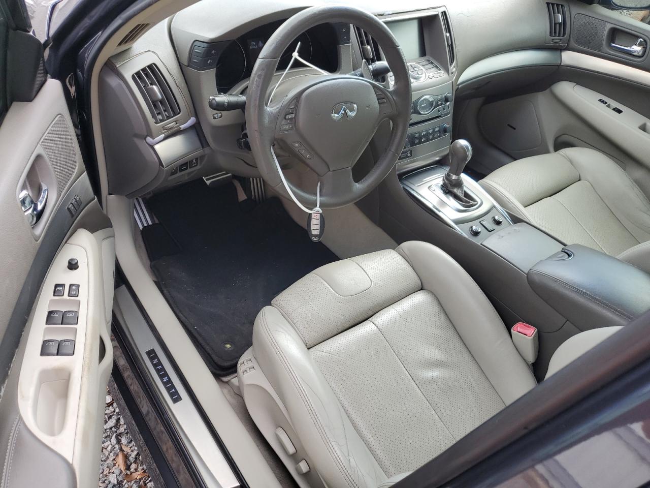 2012 Infiniti G - Image 8