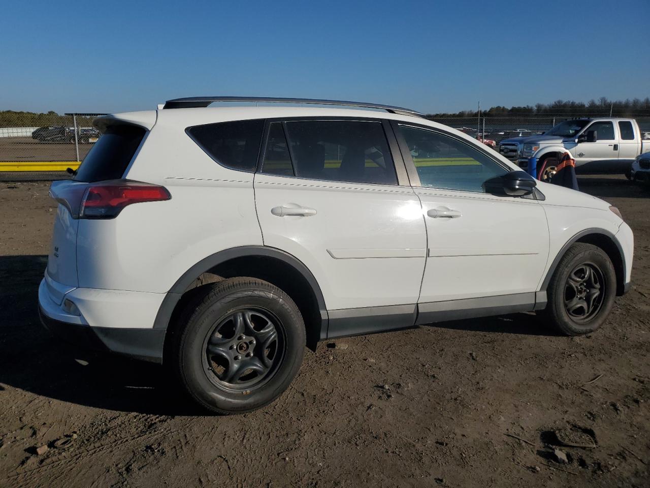 2017 Toyota RAV 4 - Image 3