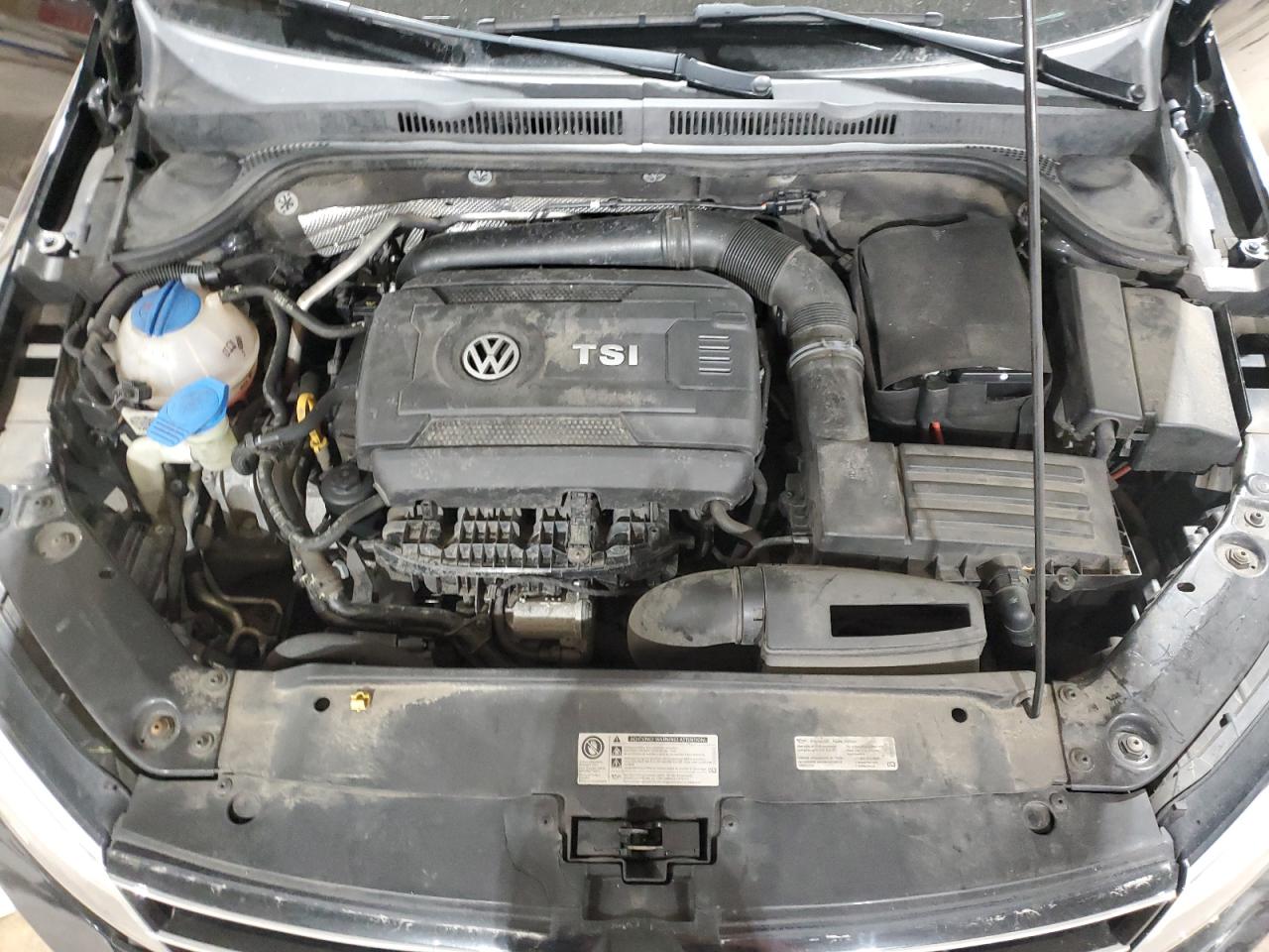 2017 Volkswagen Jetta - Image 12