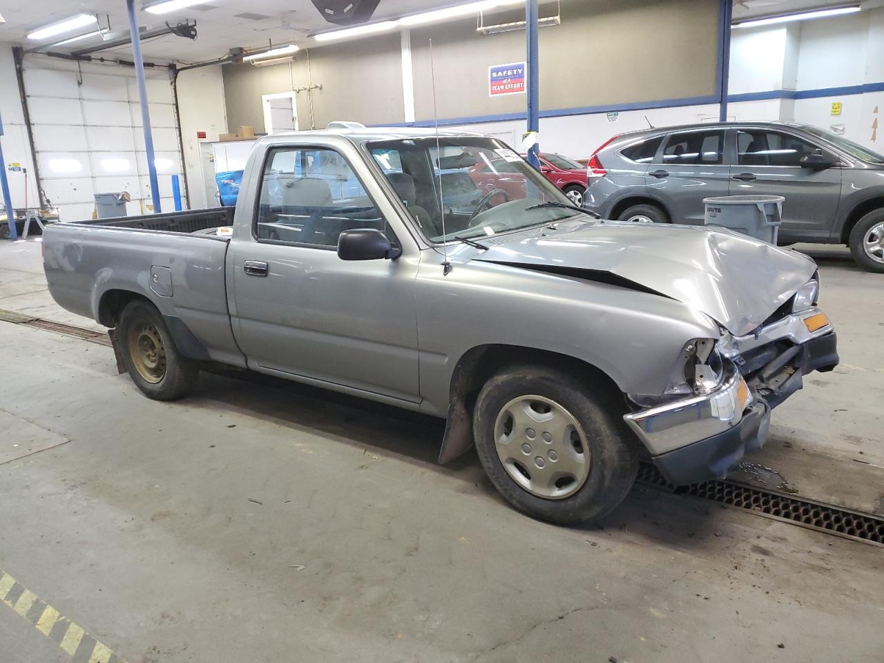 1994 Toyota Pickup - Image 4