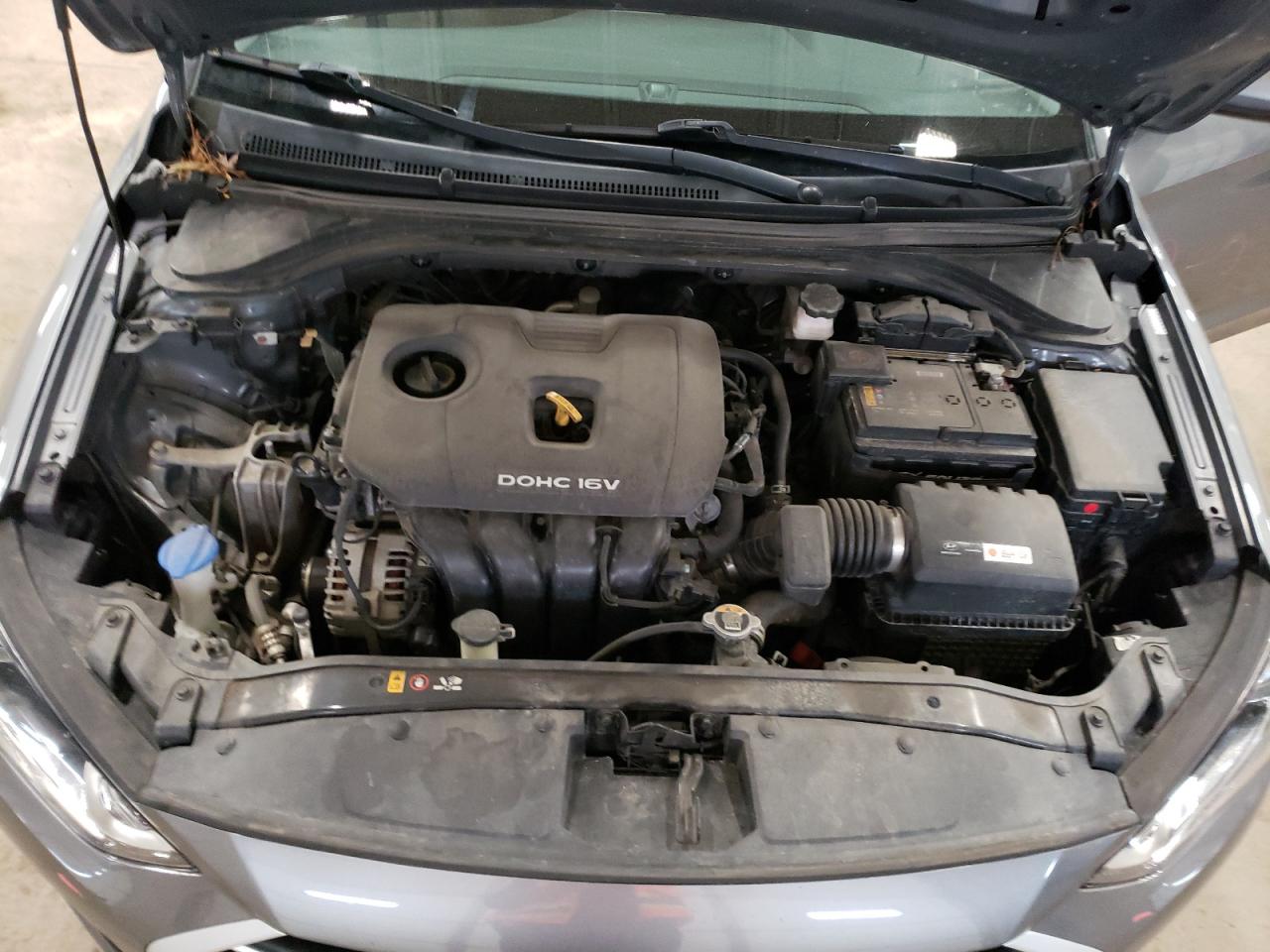 2018 Hyundai Elantra - Image 11