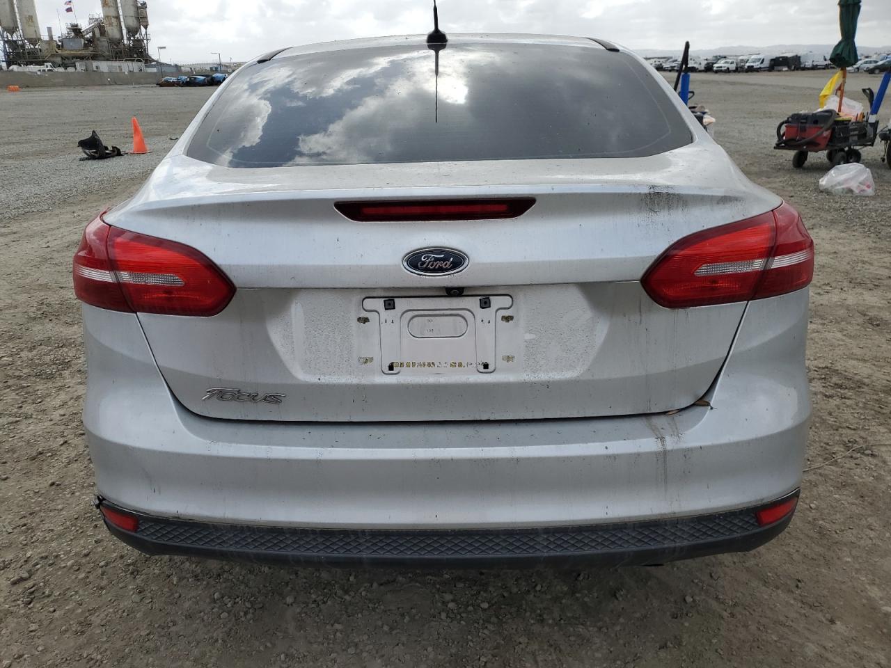 2017 Ford Focus - Image 6