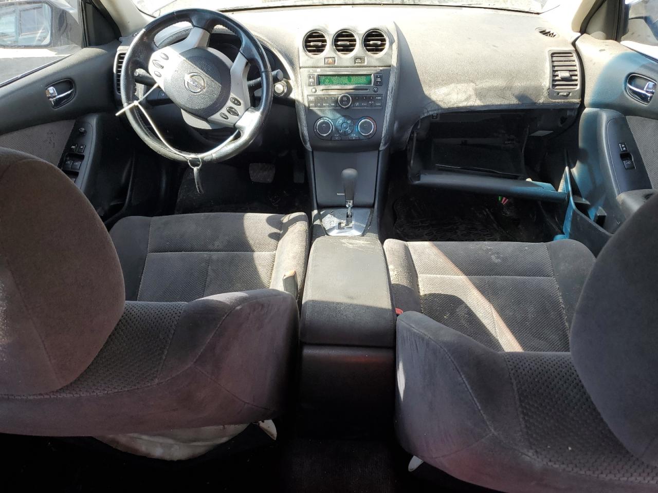 2009 Nissan Altima - Image 8