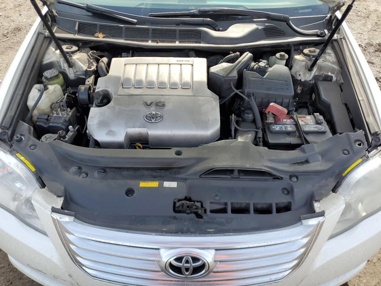 2008 Toyota Avalon - Image 11