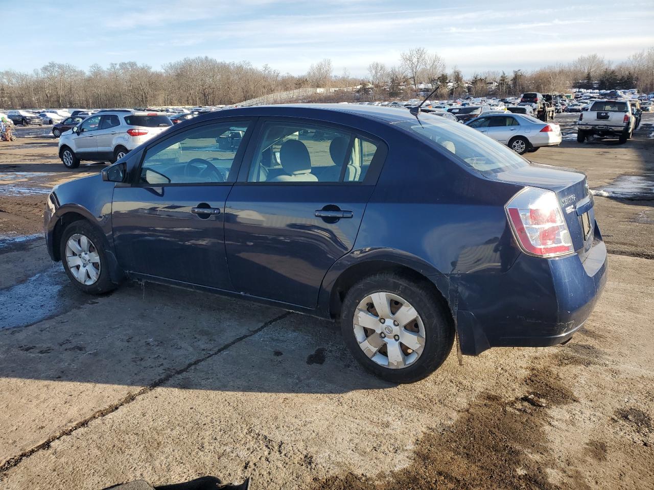 2009 Nissan Sentra - Image 2
