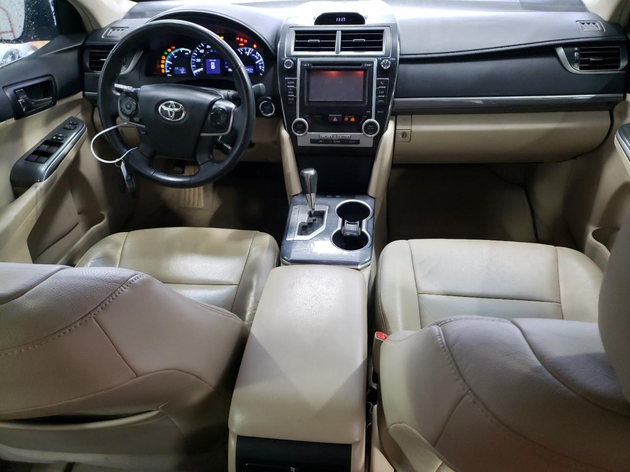 2013 Toyota Camry - Image 8