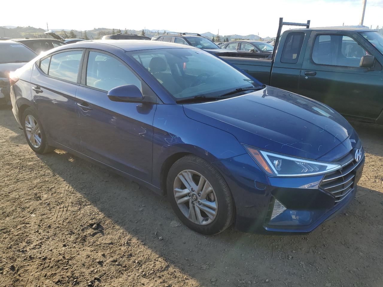 2019 Hyundai Elantra - Image 4