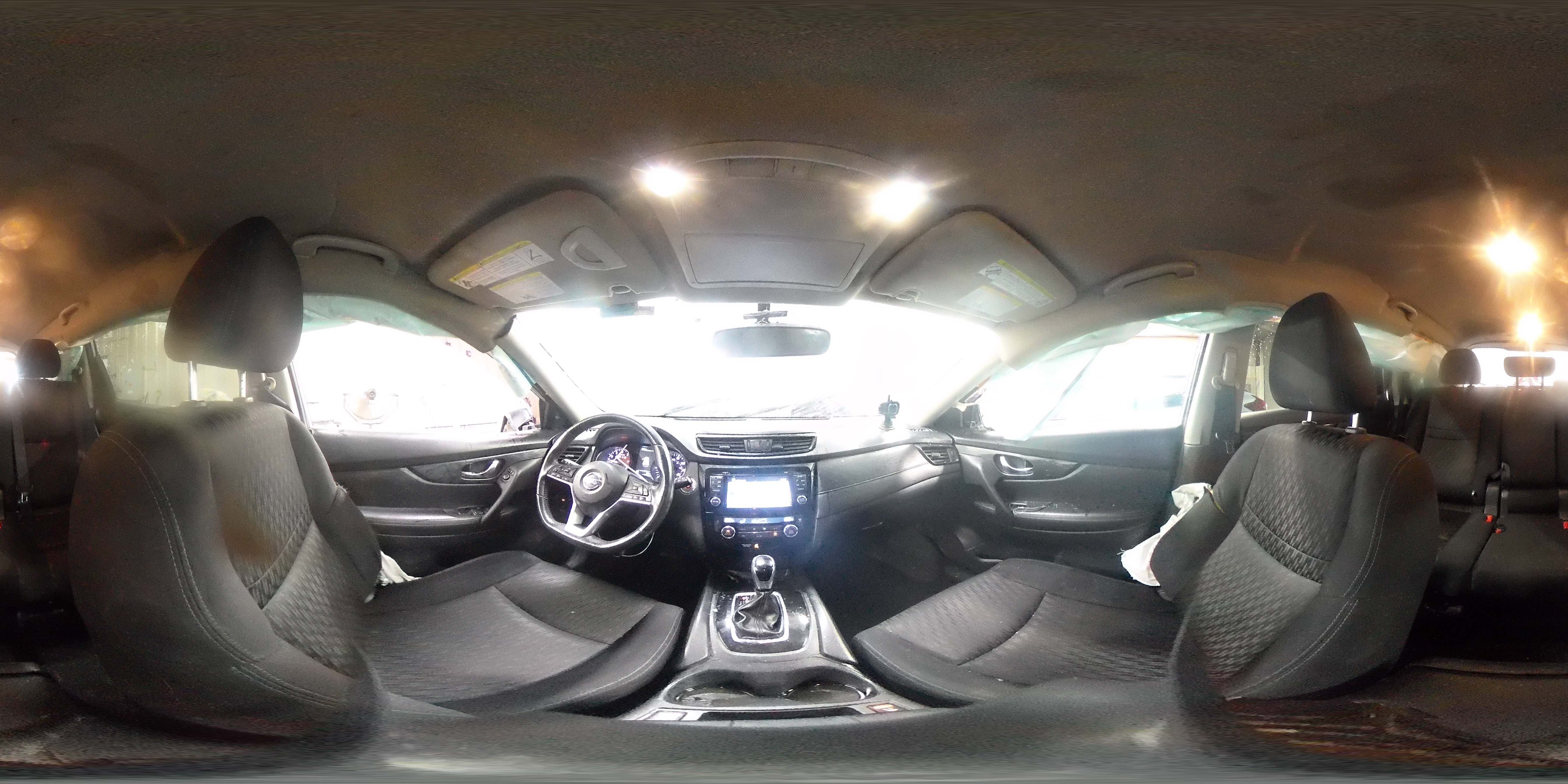2017 Nissan Rogue - Image 14
