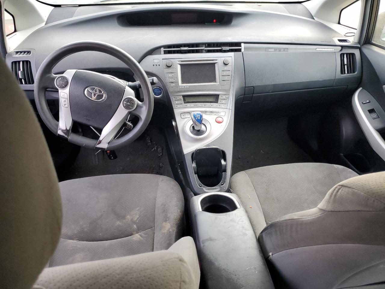2012 Toyota Prius - Image 8