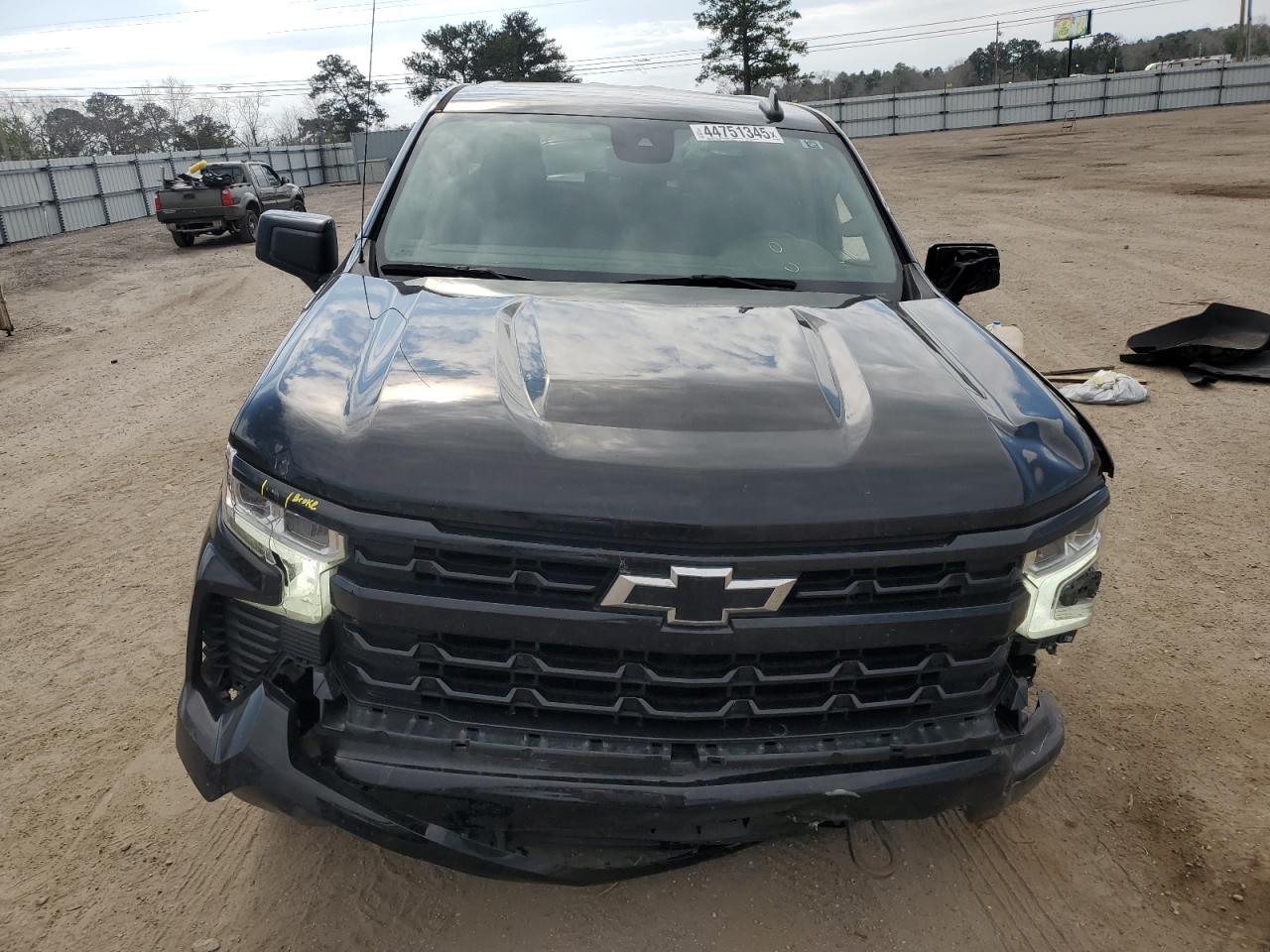 2022 Chevrolet Silverado - Image 5