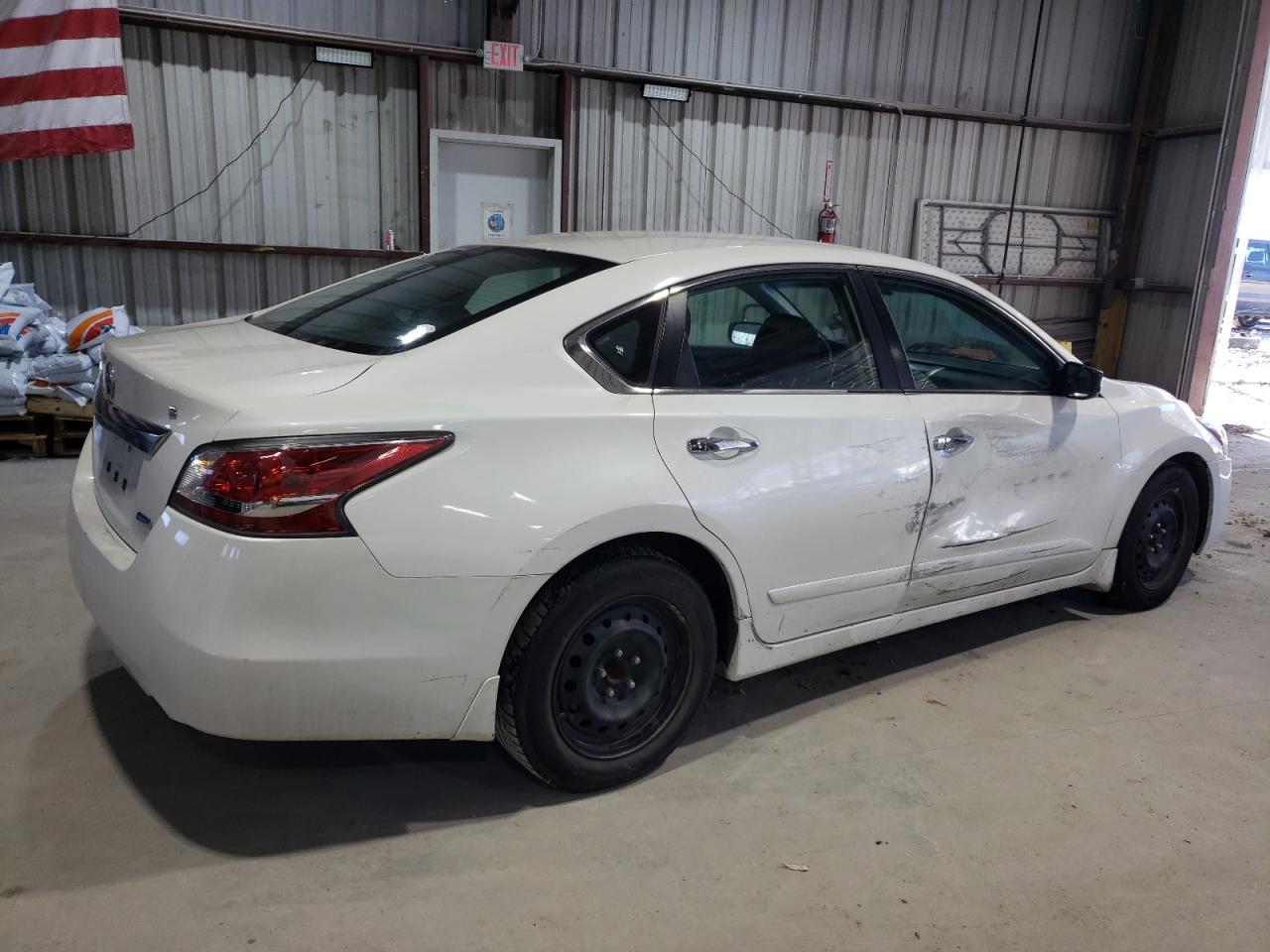 2014 Nissan Altima - Image 3