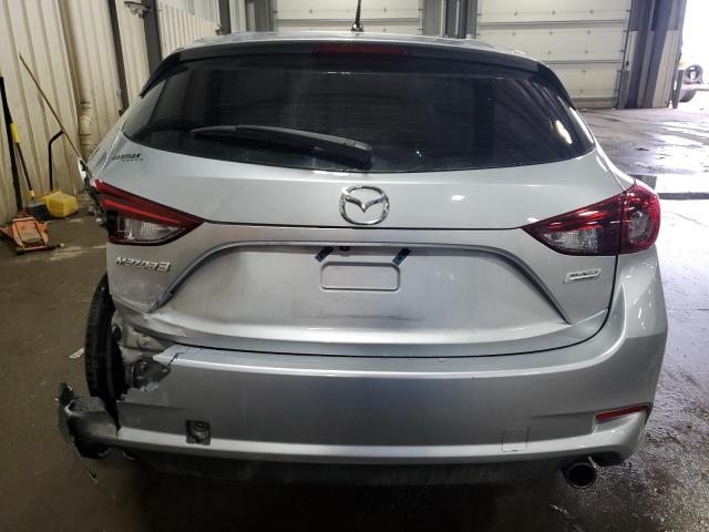  MAZDA 3 2017 Серебристый