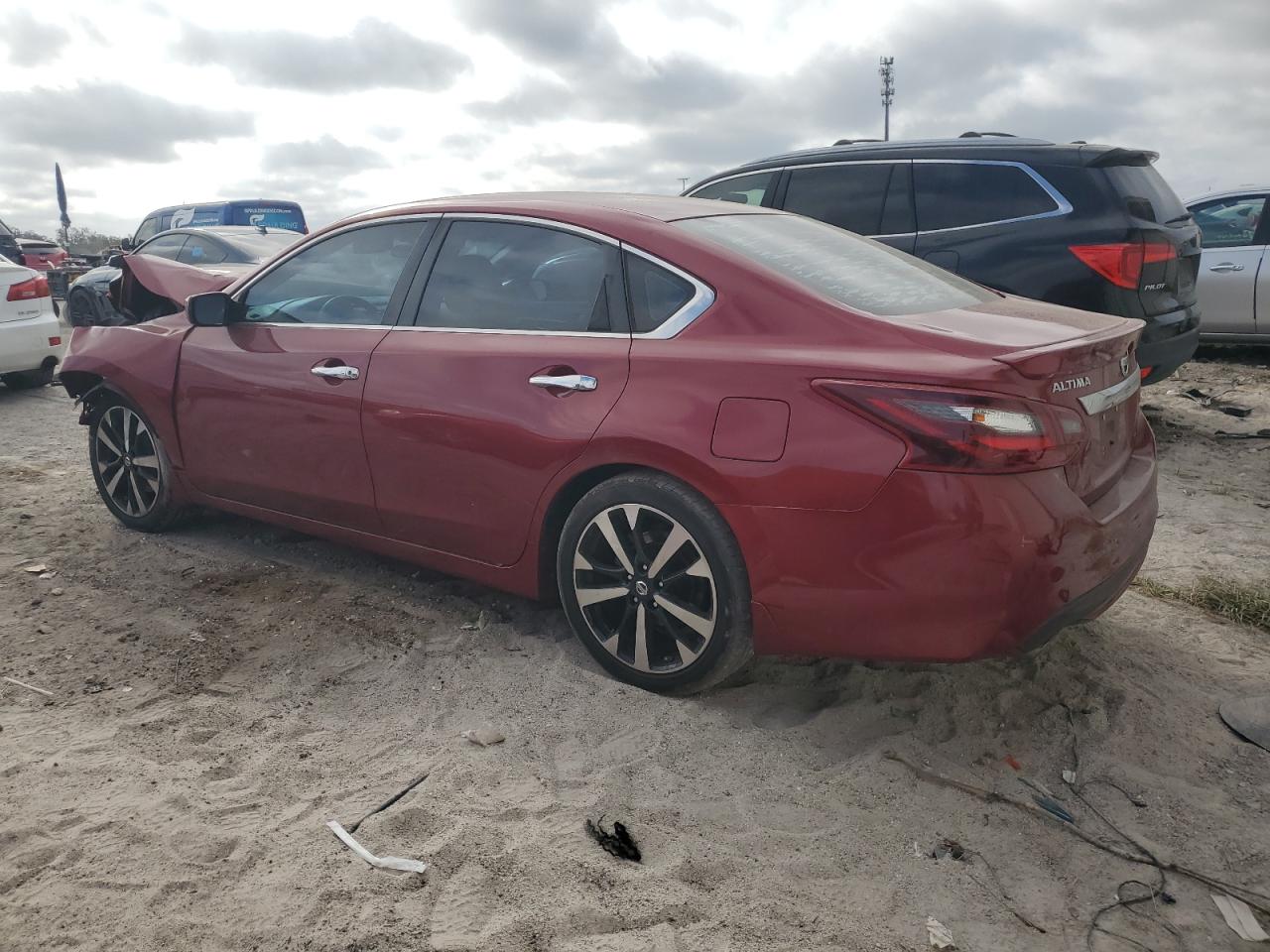 2018 Nissan Altima - Image 2