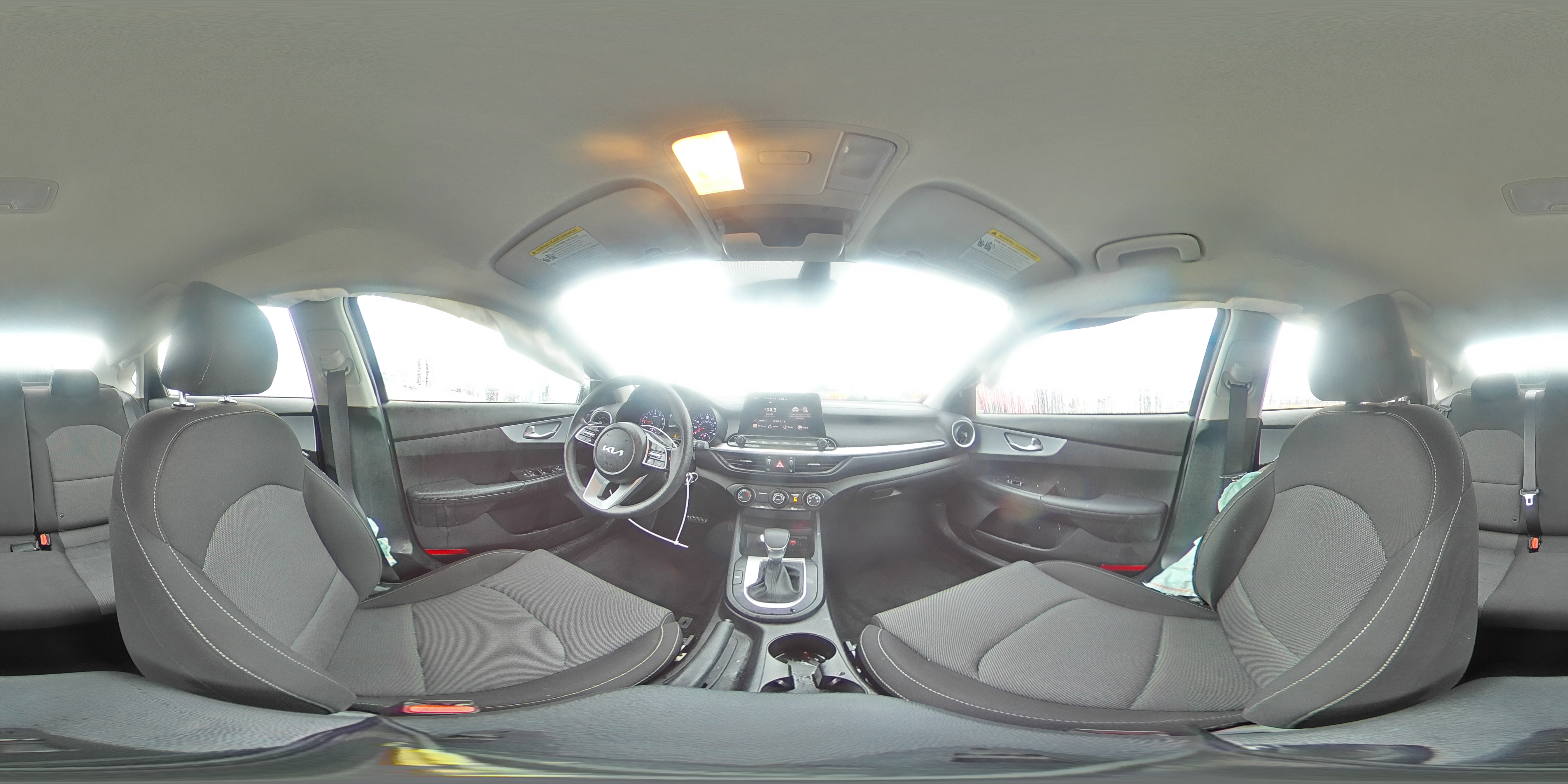 2024 Kia Forte - Image 15