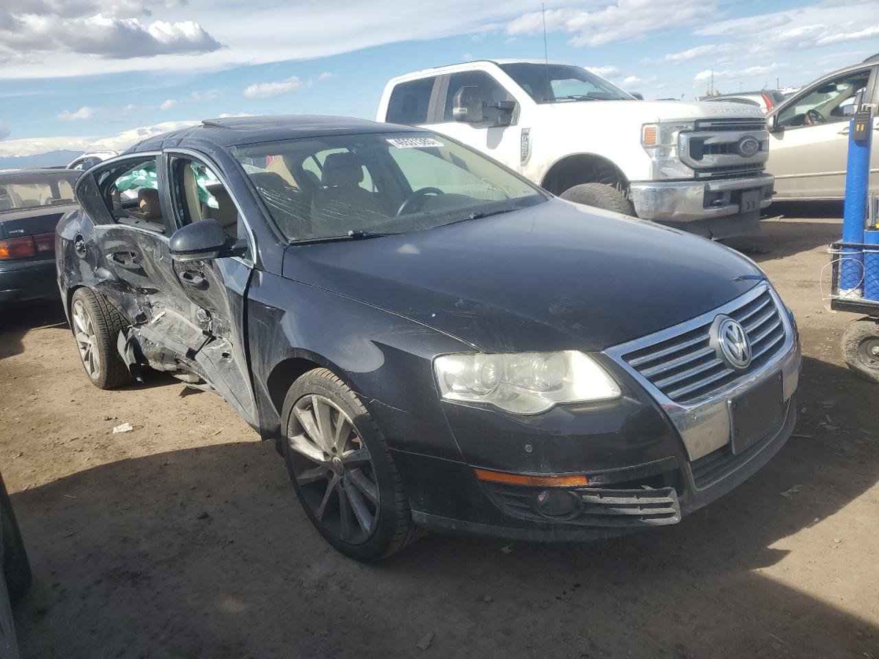 2008 Volkswagen Passat - Image 4