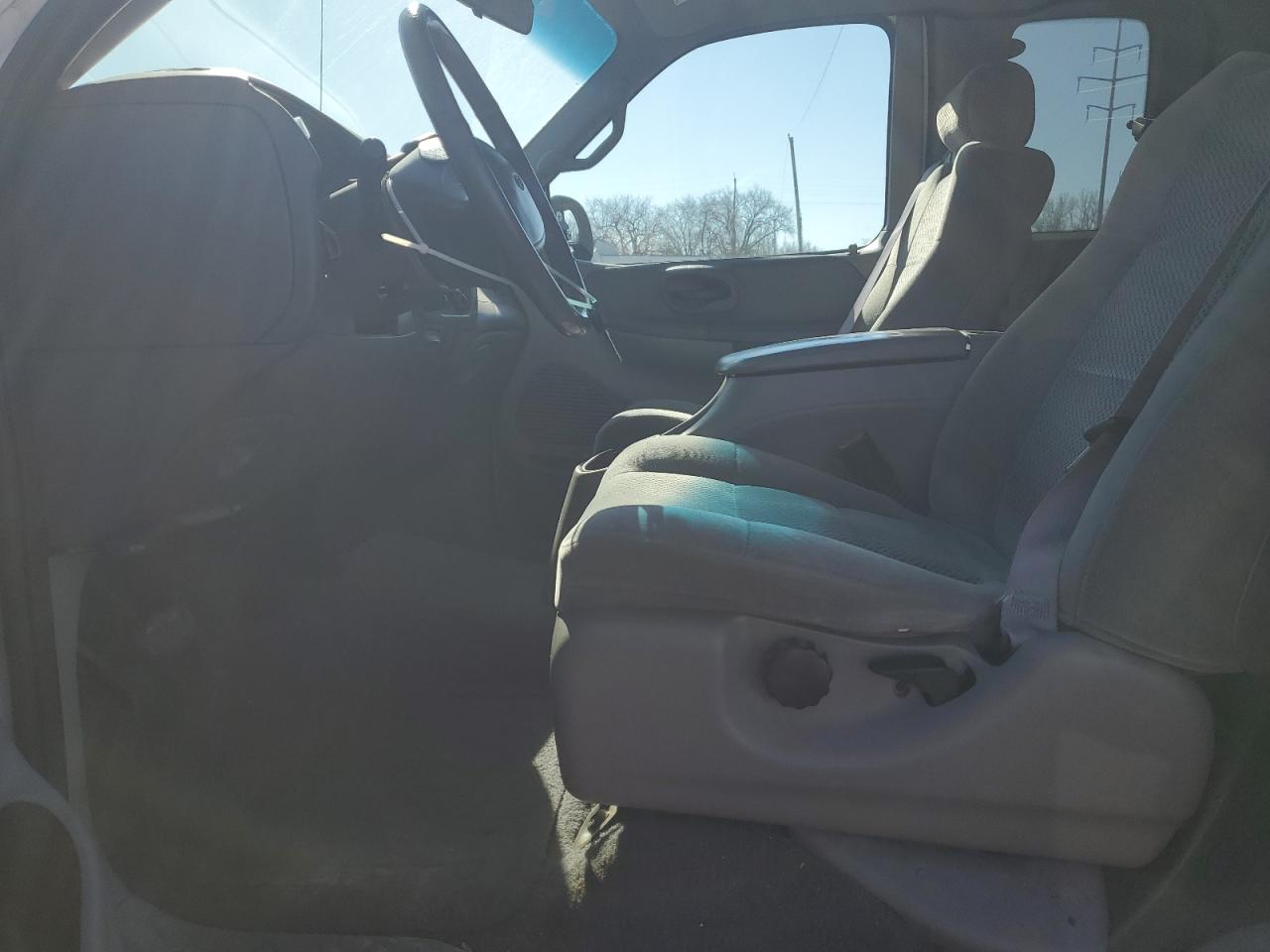 2001 Ford F-150 - Image 7