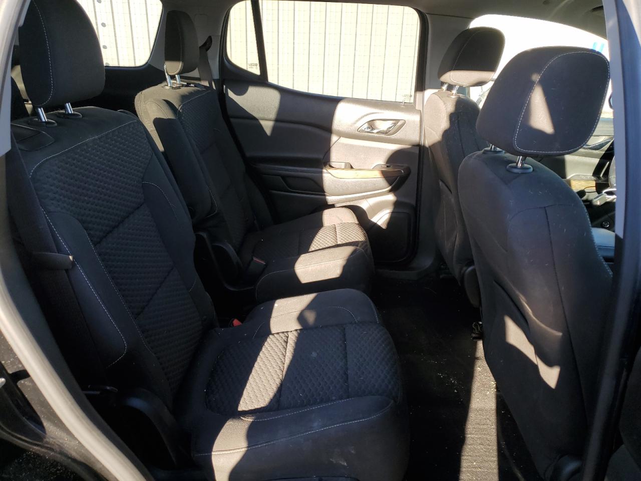 2017 GMC Acadia - Image 11