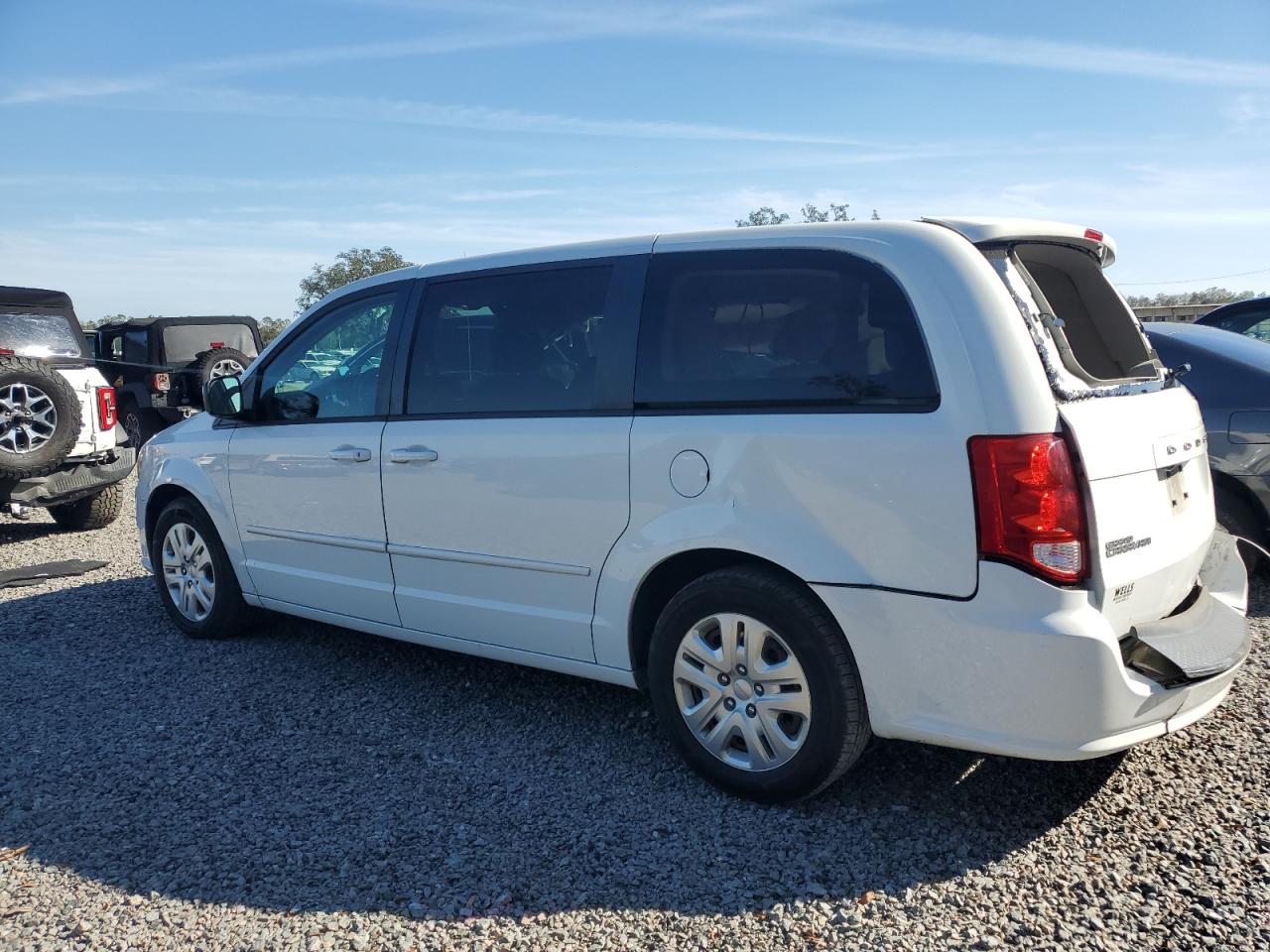 2017 Dodge Caravan - Image 2