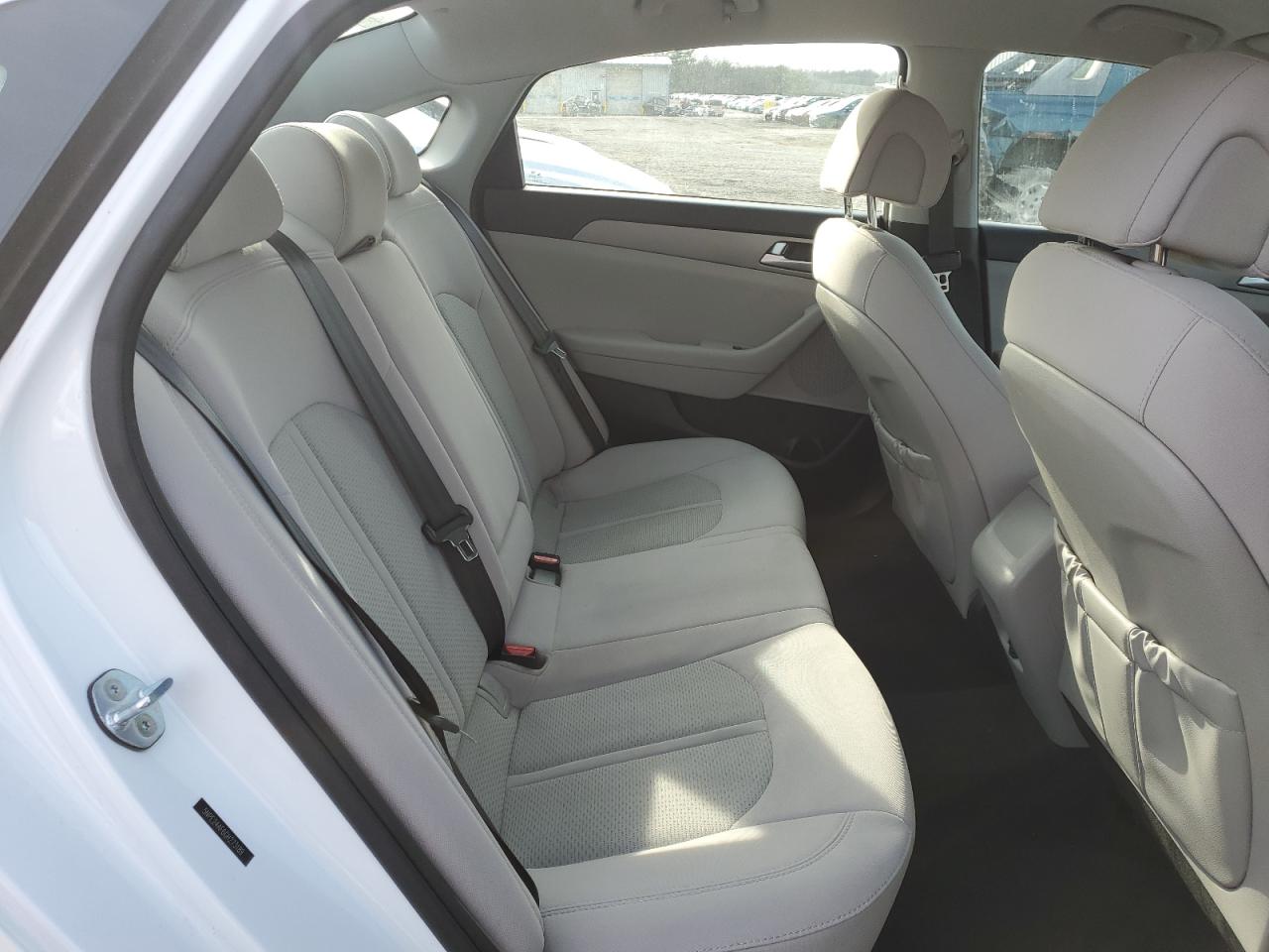 2016 Hyundai Sonata - Image 10