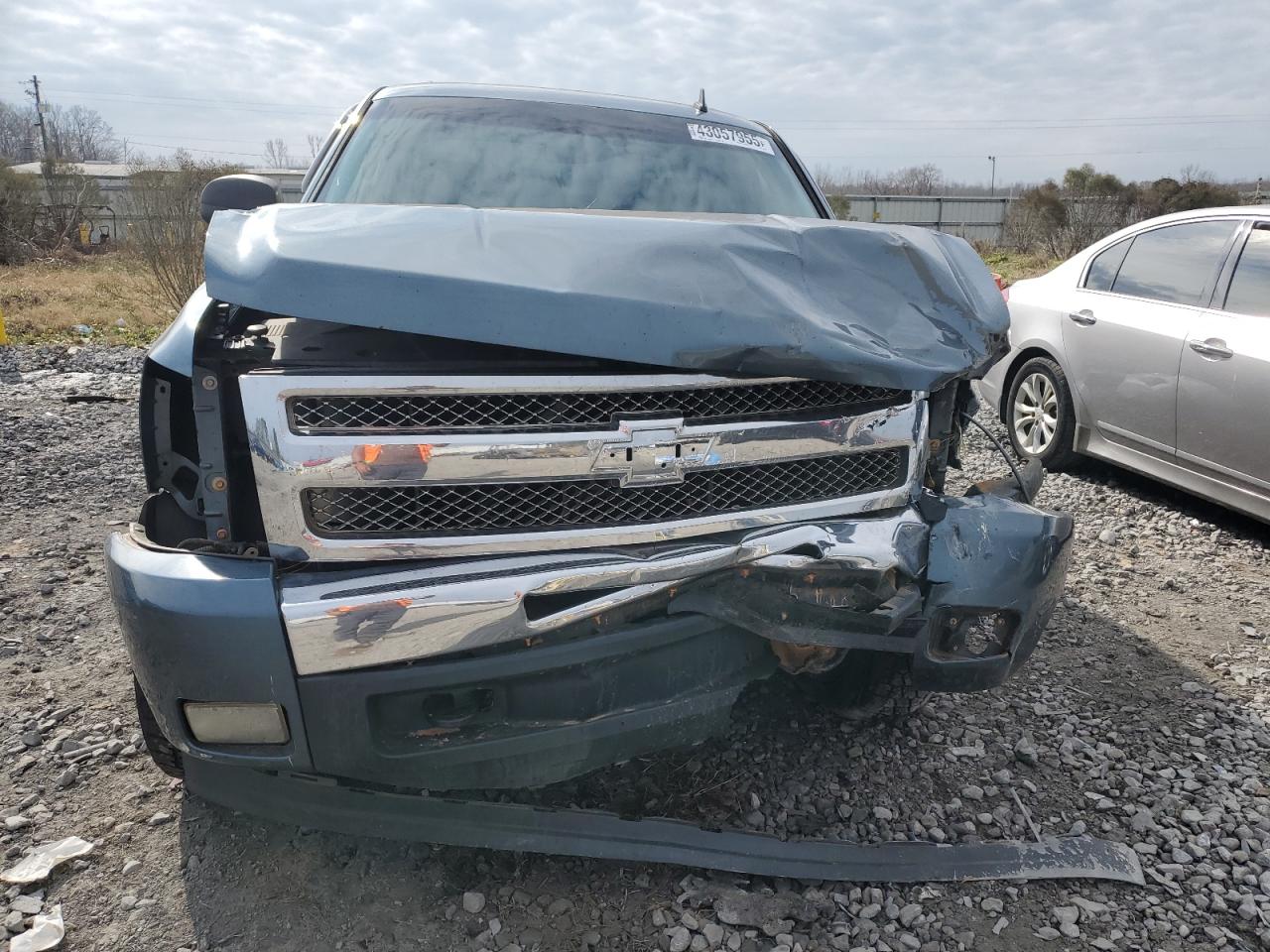 2011 Chevrolet Silverado - Image 5