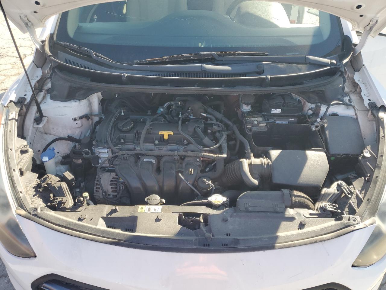 2014 Hyundai Elantra - Image 11