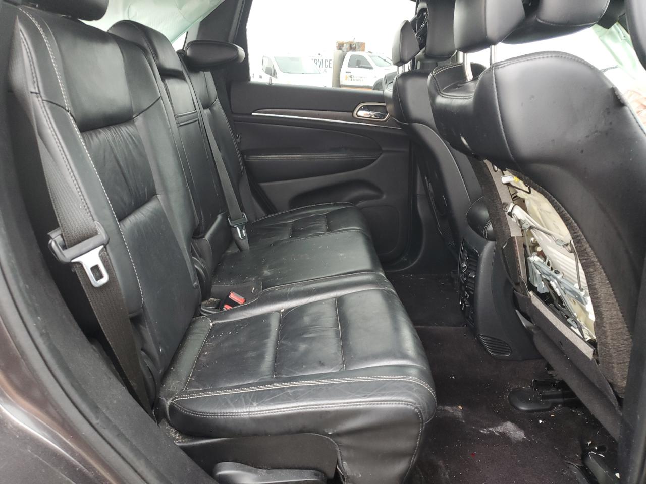 2016 Jeep Grand Cherokee - Image 10