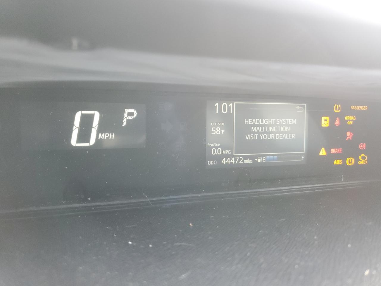 2018 Toyota Prius - Image 9